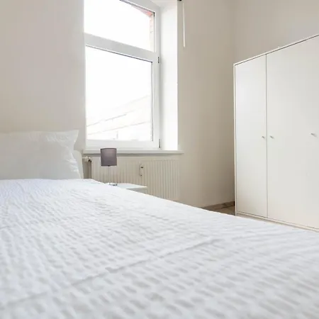 Komfortable Monteursunterkunft: 4-Zimmer-Wohnung Mit Getrennten Betten Erfurt Exterior photo