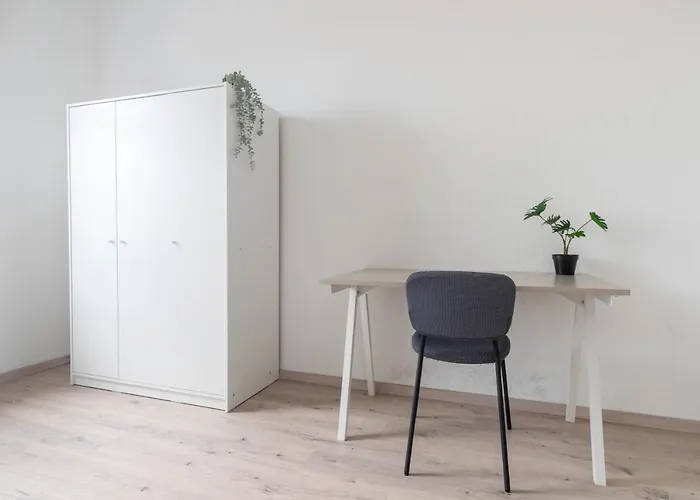 Komfortable Monteursunterkunft: 4-Zimmer-Wohnung Mit Getrennten Betten