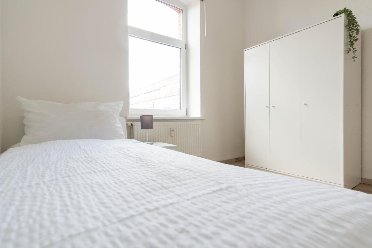 Komfortable Monteursunterkunft: 4-zimmer-wohnung Mit Getrennten Betten Apartment *